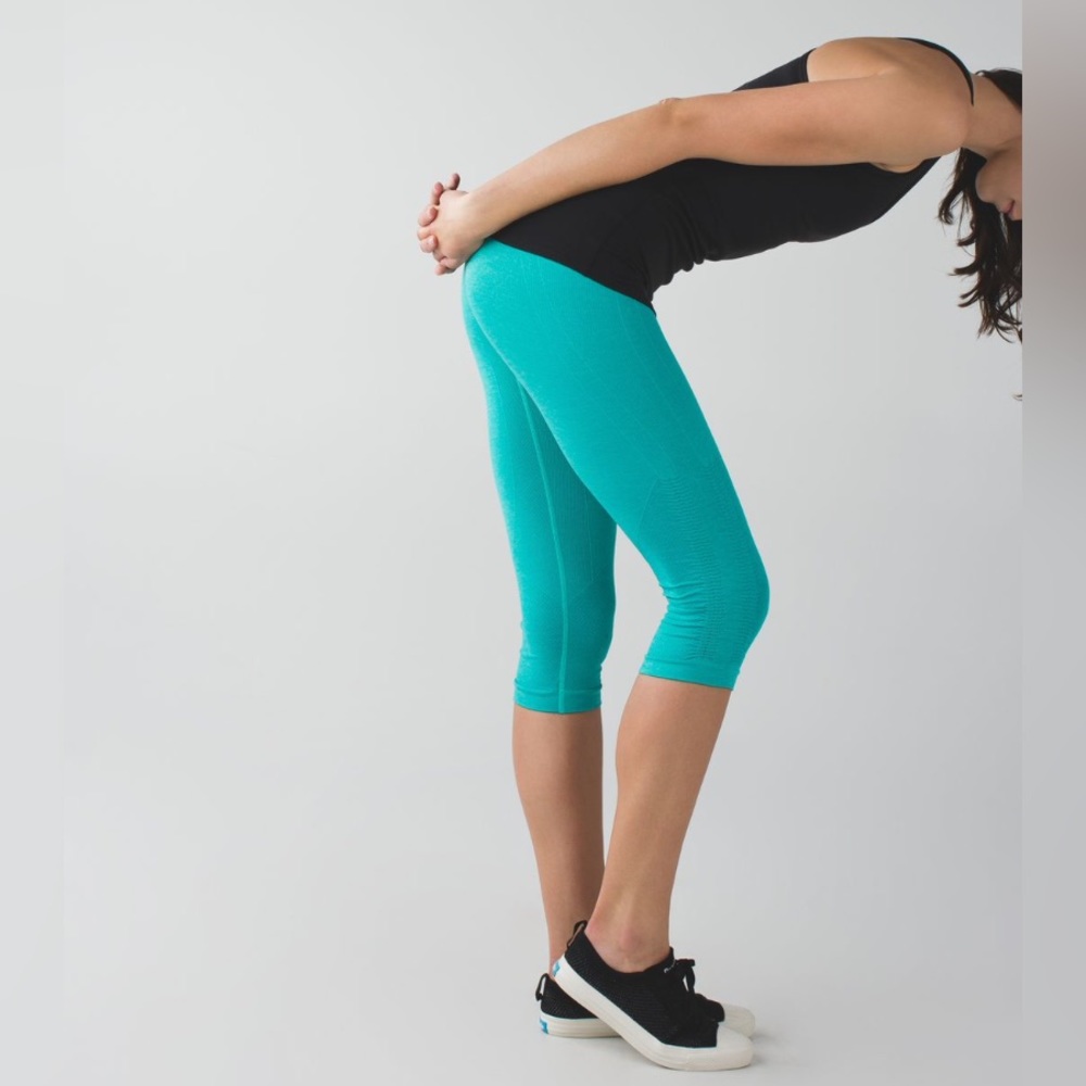 Lululemon In The Flow Crop